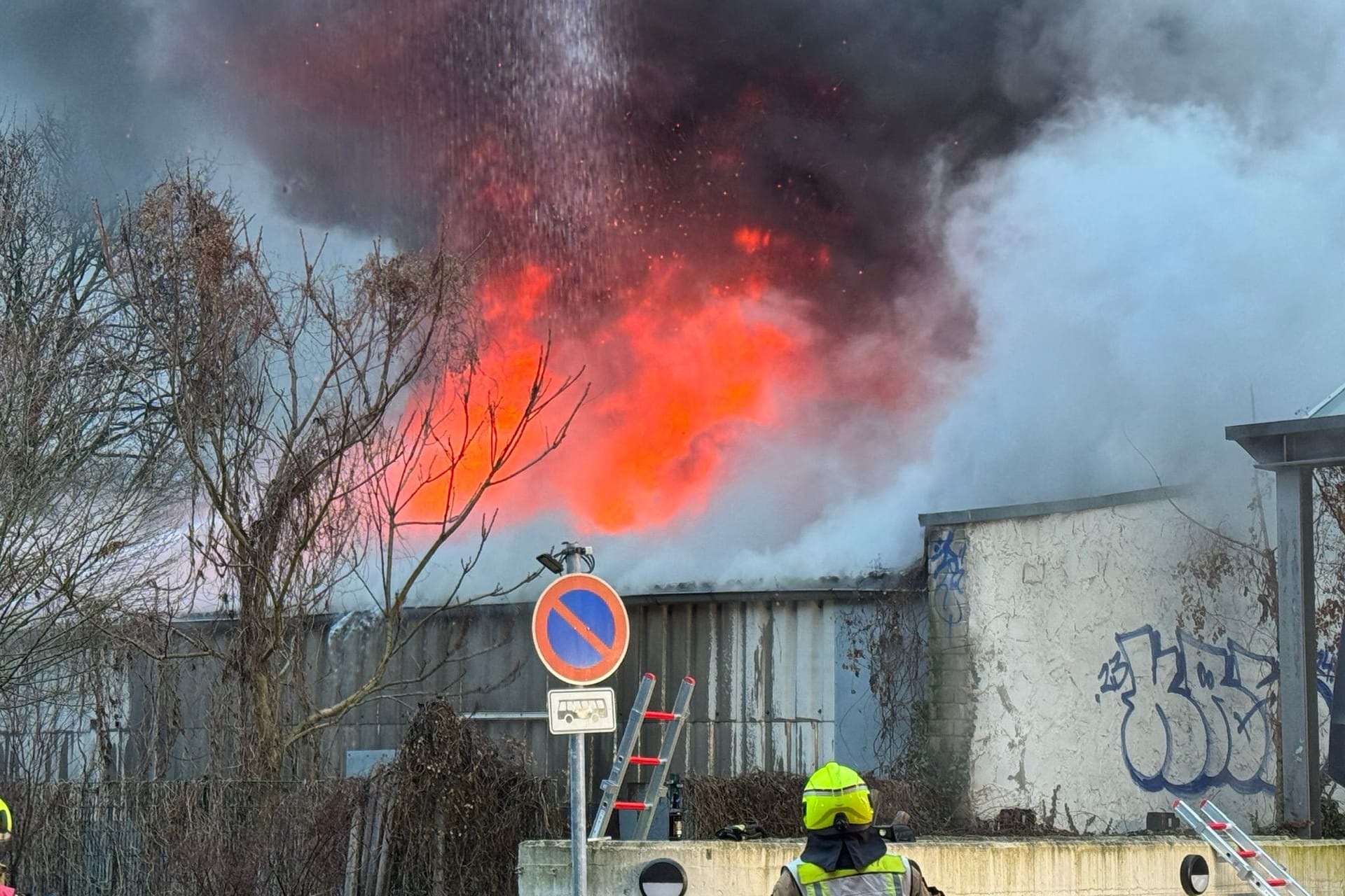 Wa_18_Brand_Gewerbegelaende_Reinickendorf.JPG