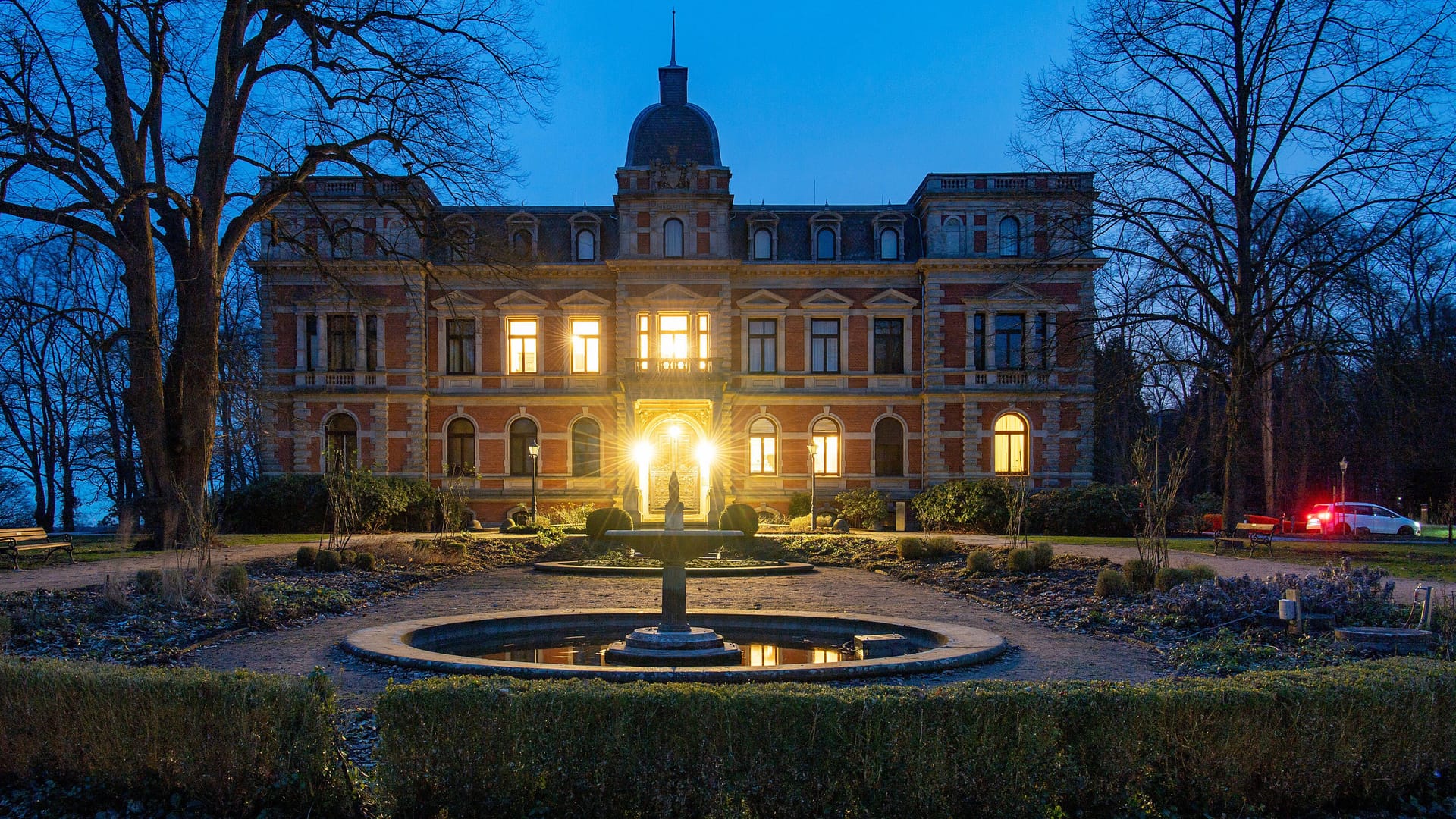 Das Schloss Etelsen: Es wird heutzutage als Eventlocation genutzt. Das Schloss Etelsen: Es wird heutzutage als Eventlocation genutzt.