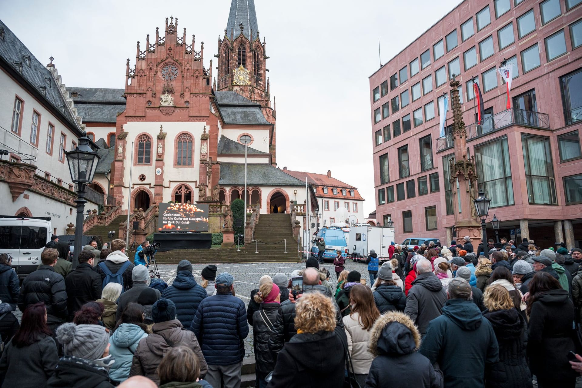 Nach tödlichem Angriff in Aschaffenburg - Trauerfeier