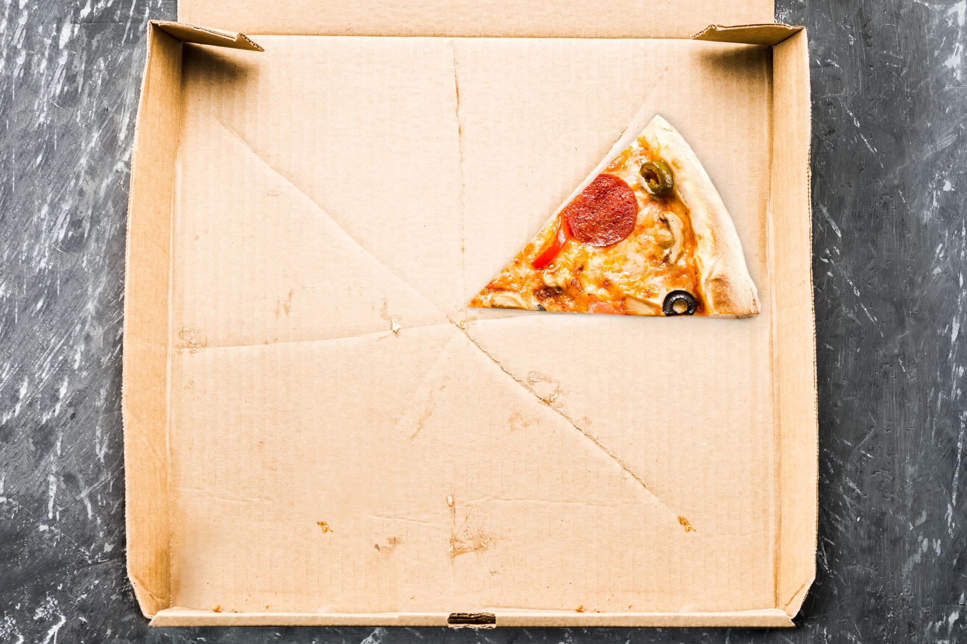 Pizzakarton: Die Verpackung selbst kann kritische Stoffe enthalten.