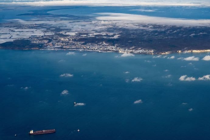 Der manövrierunfähige Tanker „Eventin“; Das Schiff der russischen Geisterflotte havarierte in der Ostsee.