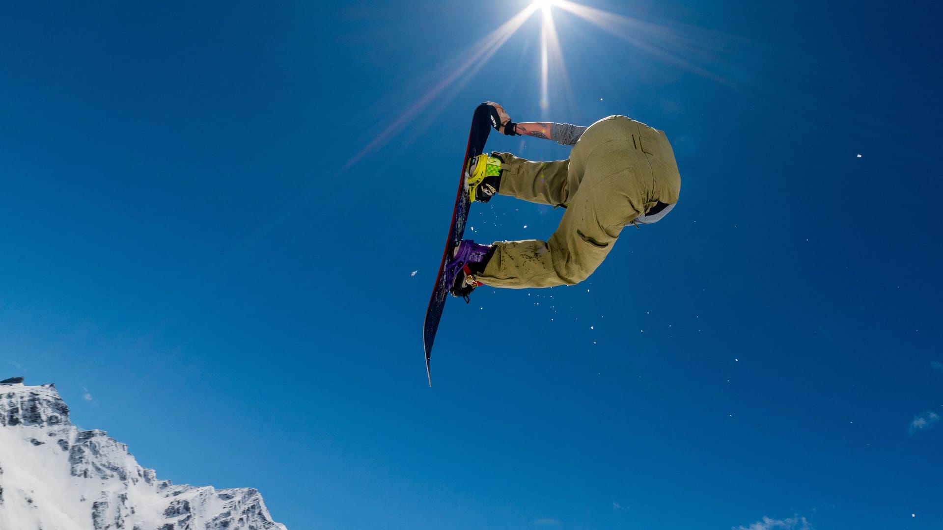 Snowboarder (Symbolbild): Ein bekanntes Gesicht der Szene ist gestorben.