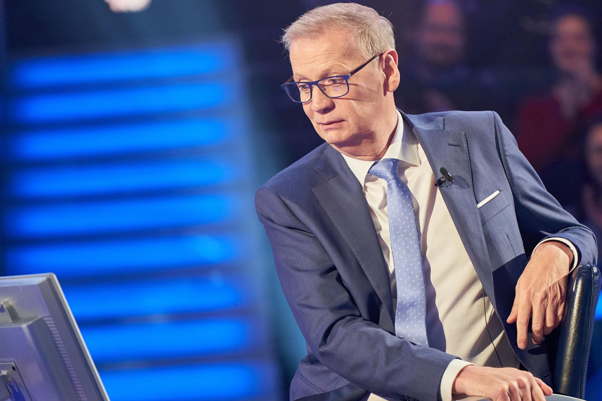 Günther Jauch: Der Moderator sieht sich die Frage an und ist zunächst einigermaßen entsetzt.