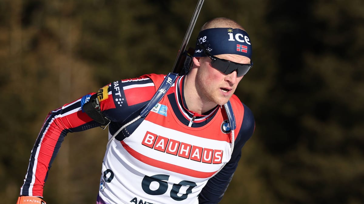 Endre Strömsheim Dünya Kupası'nın önünde Sebastian Samuelsson'a karşı sokuyor