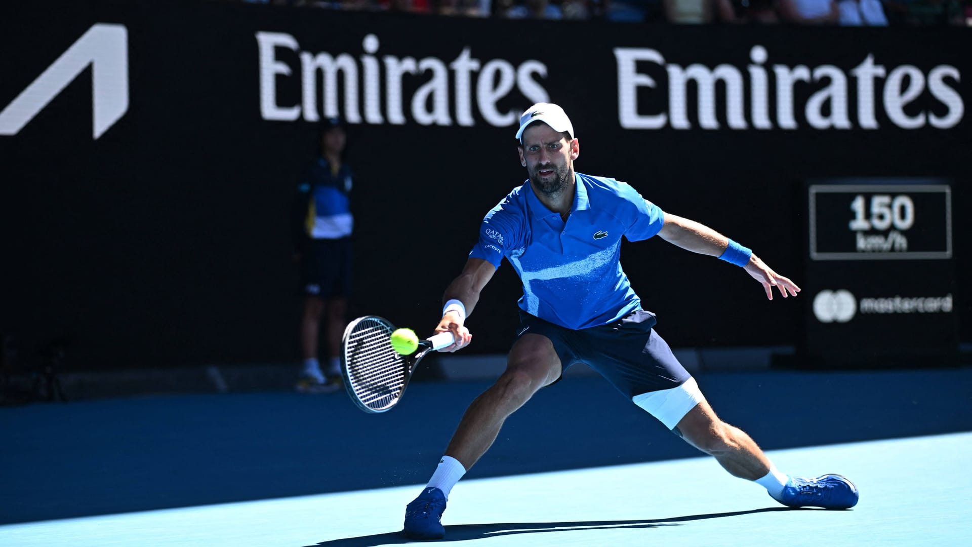 Trotz bandagierten Oberschenkels hatten sich Djokovic und Zverev einen fantastischen ersten Satz geliefert.