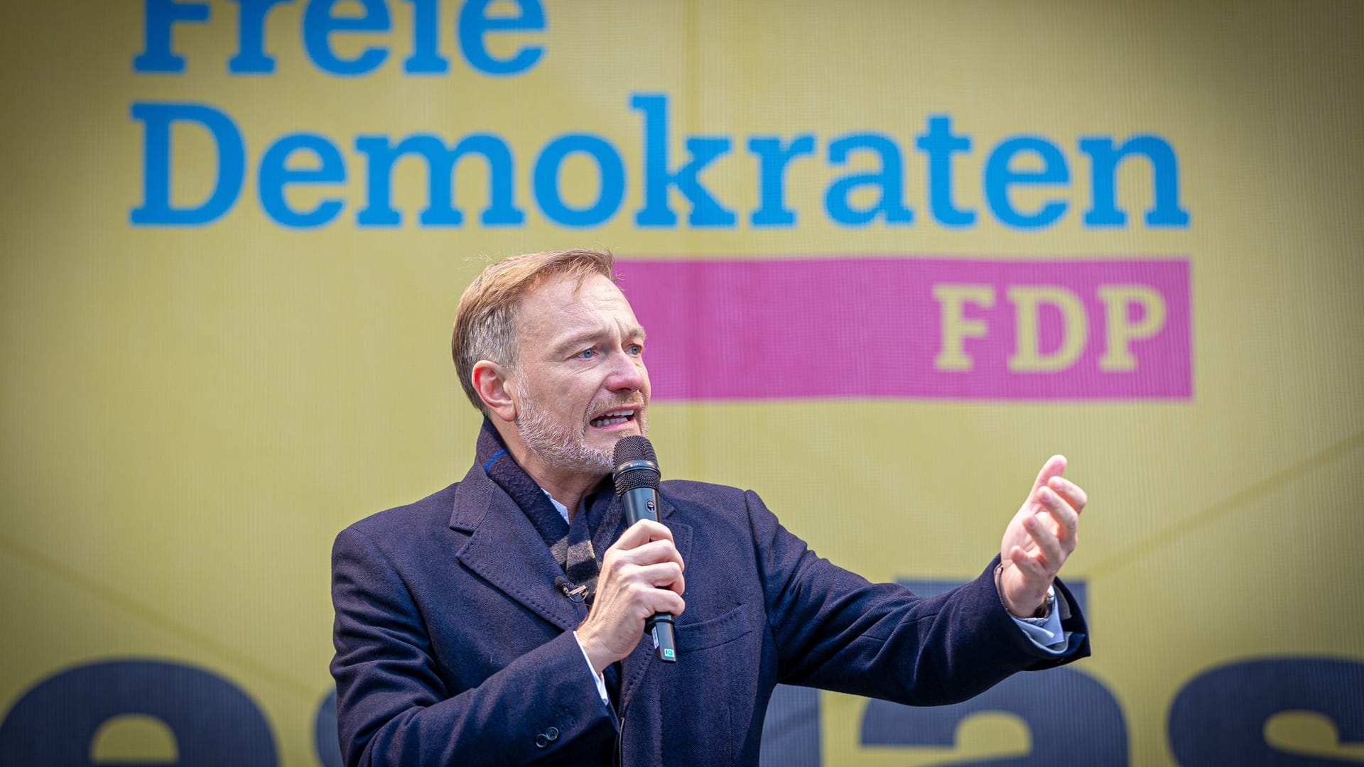 Christian Lindner, Bundesvorsitzender der FDP: Er sprach bei einer Wahlkampfveranstaltung am Kröpcke in der Innenstadt.