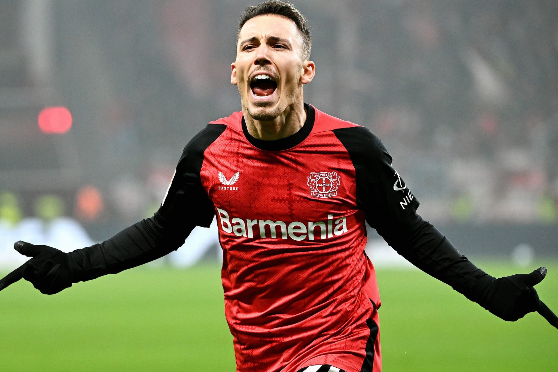 Matchwinner: Leverkusens Alejandro Grimaldo feiert seinen Treffer gegen Mainz 05.