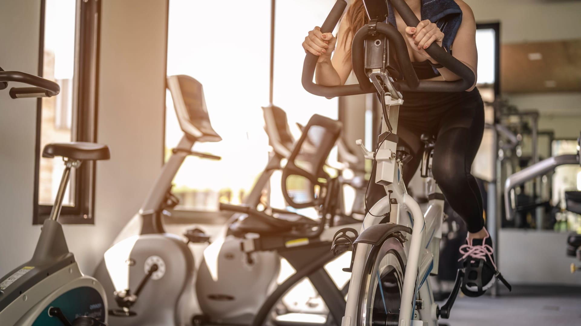 Ergometer kaufen: Mit einem Fahrrad-Trainer erreichen Sie Ihre Fitnessziele auch daheim. (Symbolbild)