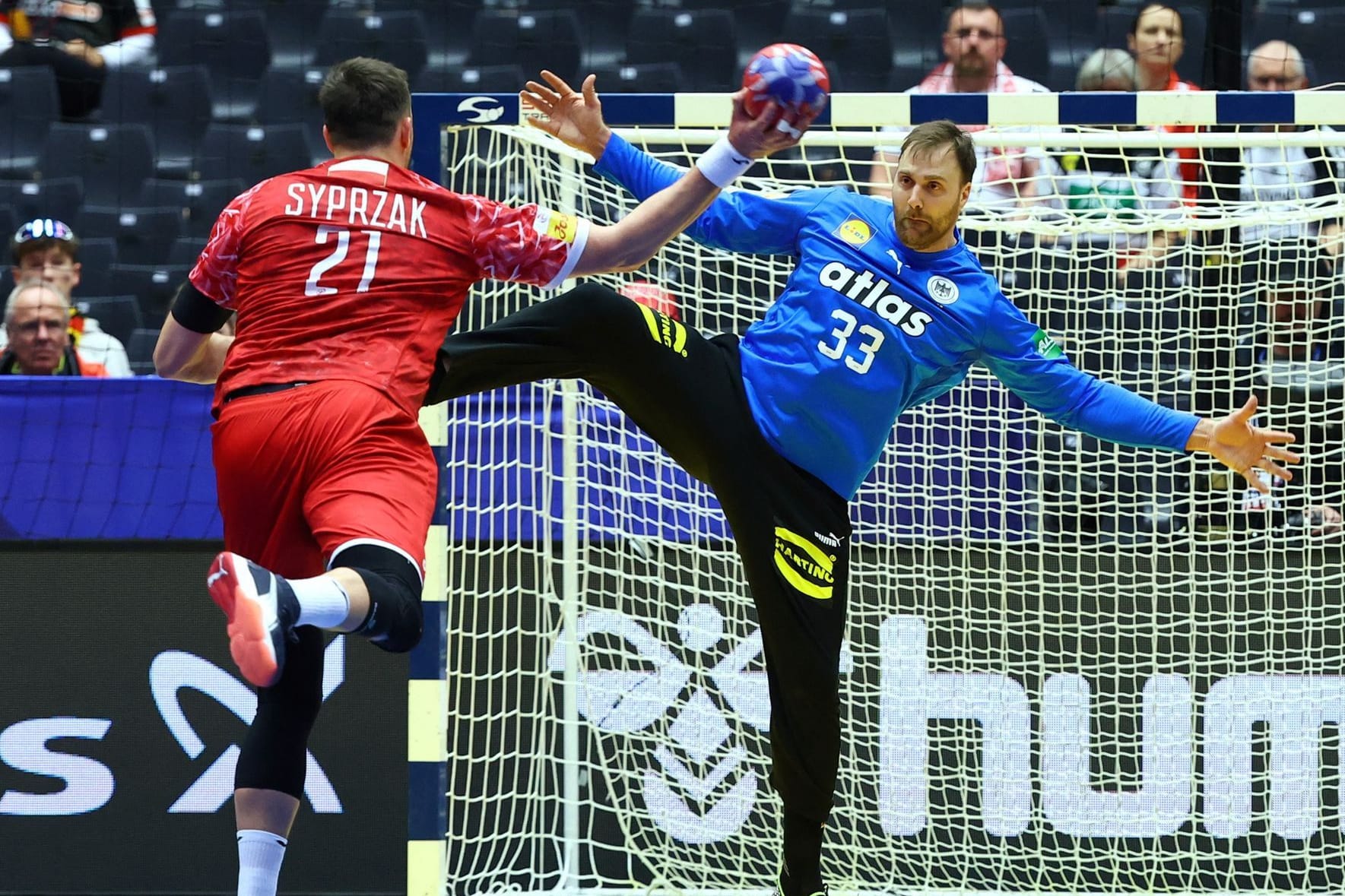 HANDBALL-WORLD-GER-POL/