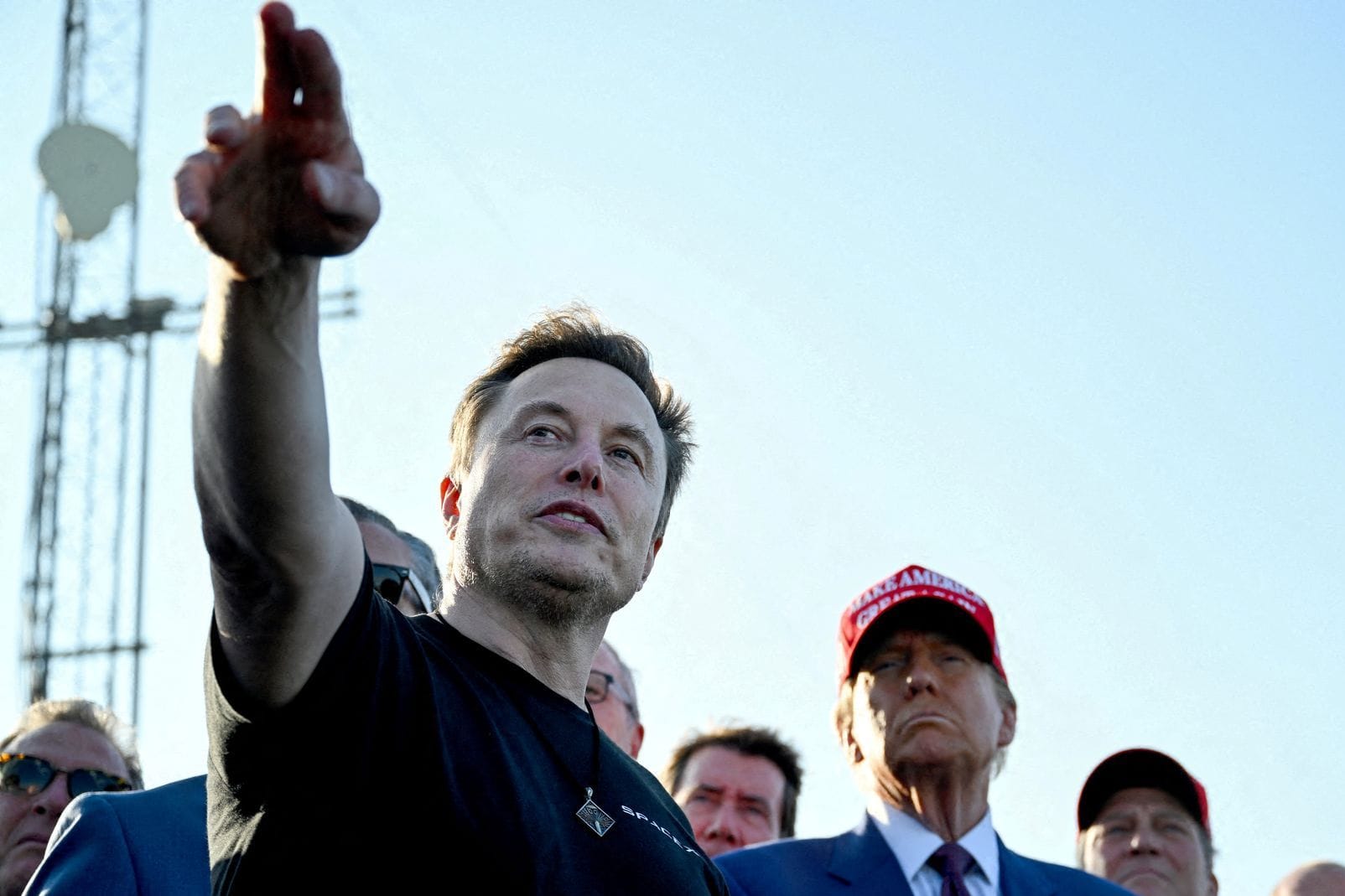 Elon Musk (l) mit Donald Trump: Die beiden arbeiten eng zusammen.