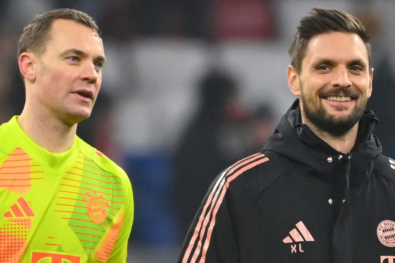 Gute Laune bei Manuel Neuer (l.) und Sven Ulreich, hier nach dem 5:0 in der Bundesliga gegen Hoffenheim. Beide sorgen in dieser Saison für viele Schlagzeilen.