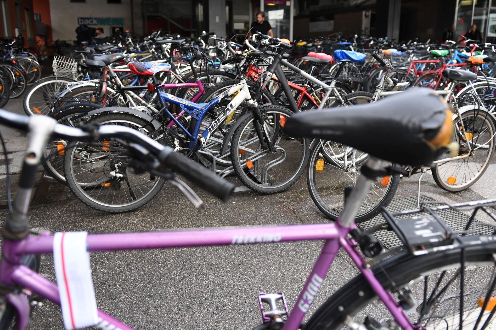 Fahrräder am Münchner Hauptbahnhof