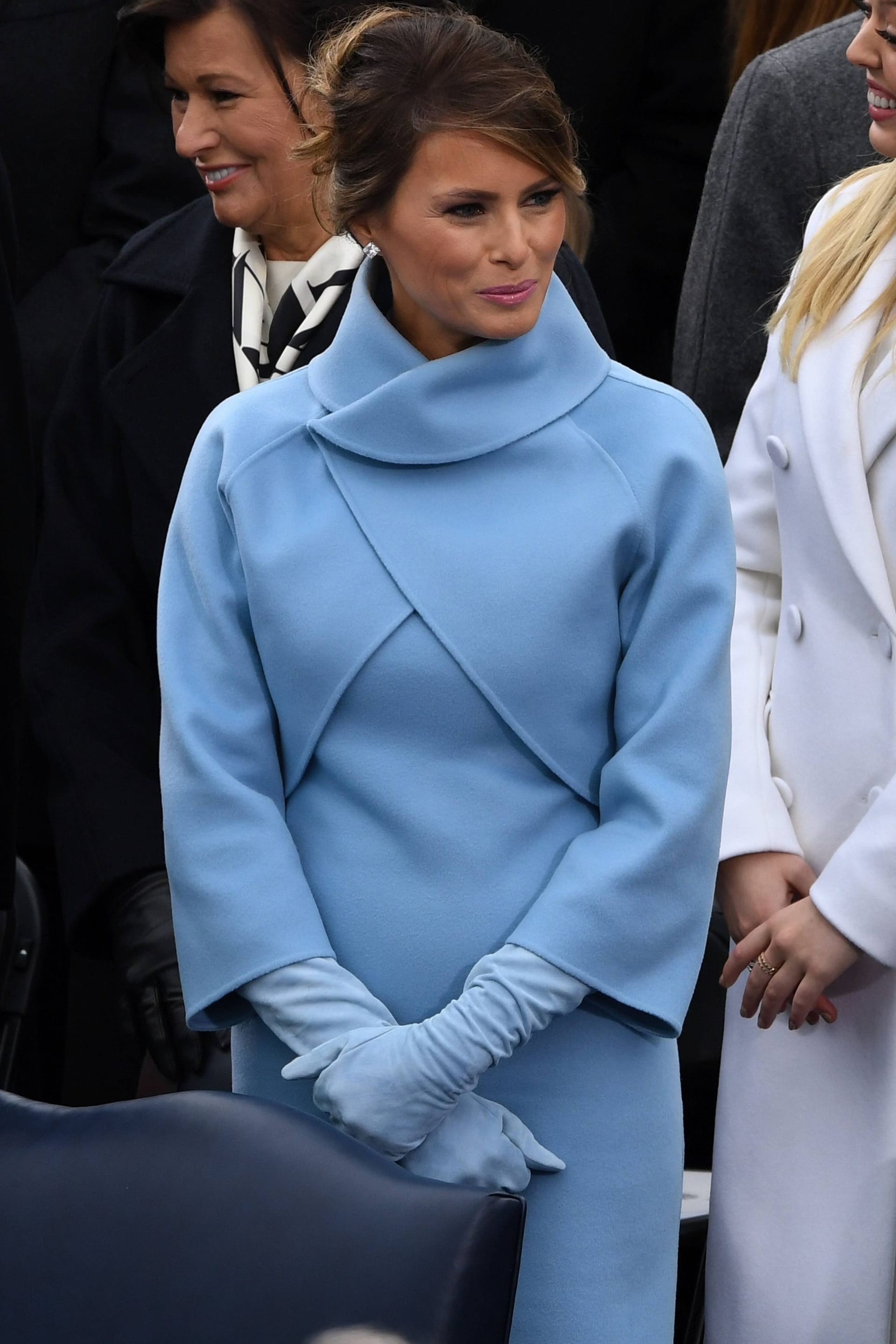 20. Januar 2017: Melania Trump in einem hellblauen Kaschmirkleid von Star-Designer Ralph Lauren.