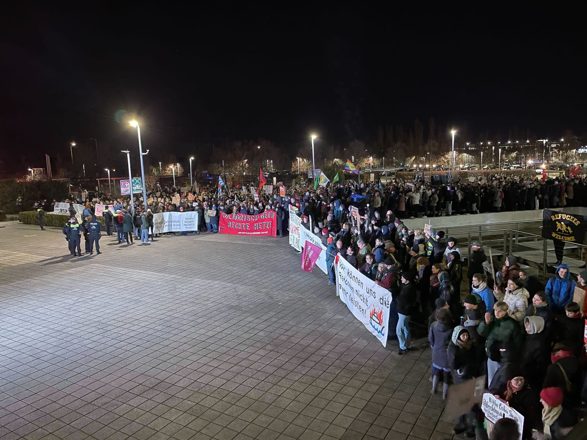 "Schämt euch": Demonstranten in Erfurt.