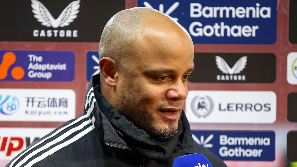 Antrenör Vincent Kompany, Sky muhabirini soruya yönlendiriyor