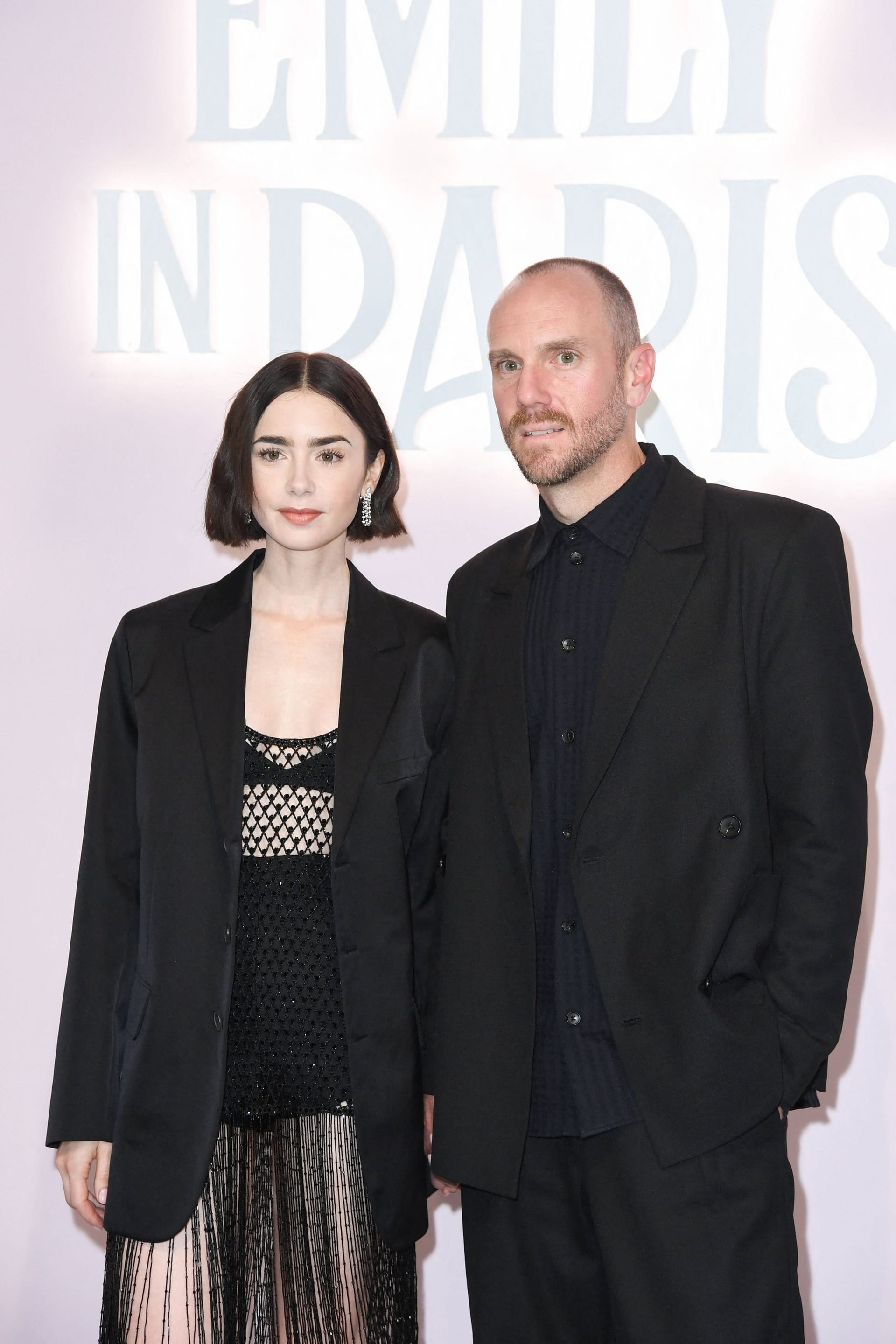 Lily Collins und ihr Ehemann Charlie McDowell haben eine Tochter bekommen.