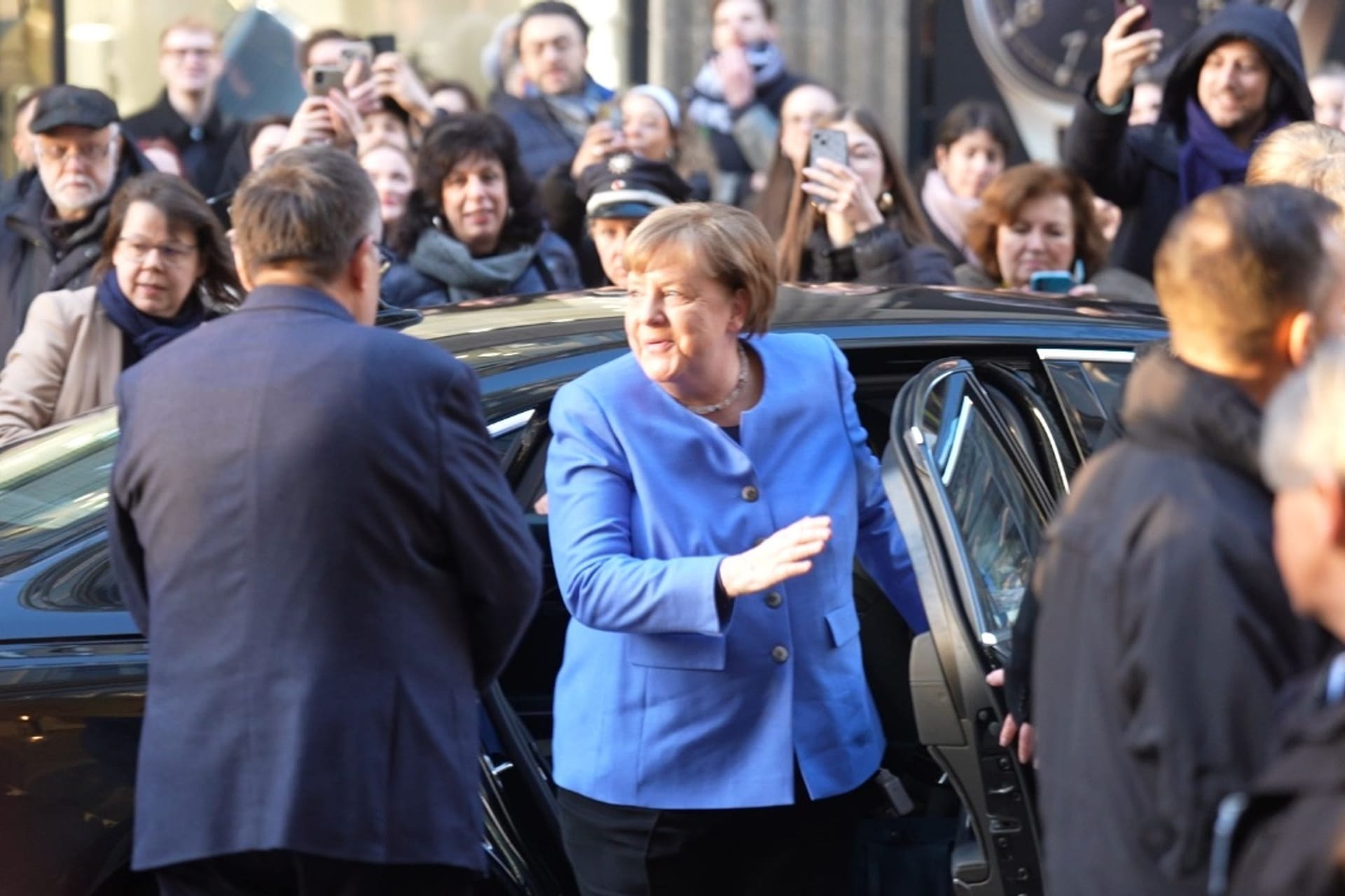 Altkanzlerin Merkel bei Signierstunde