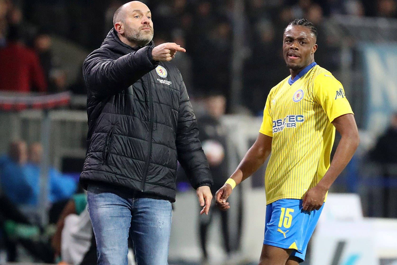 Cheftrainer Daniel Scherning (l.) und Anderson Lucoqui: Der Linksverteidiger verlässt Eintracht Braunschweig nach einem enttäuschenden Jahr.