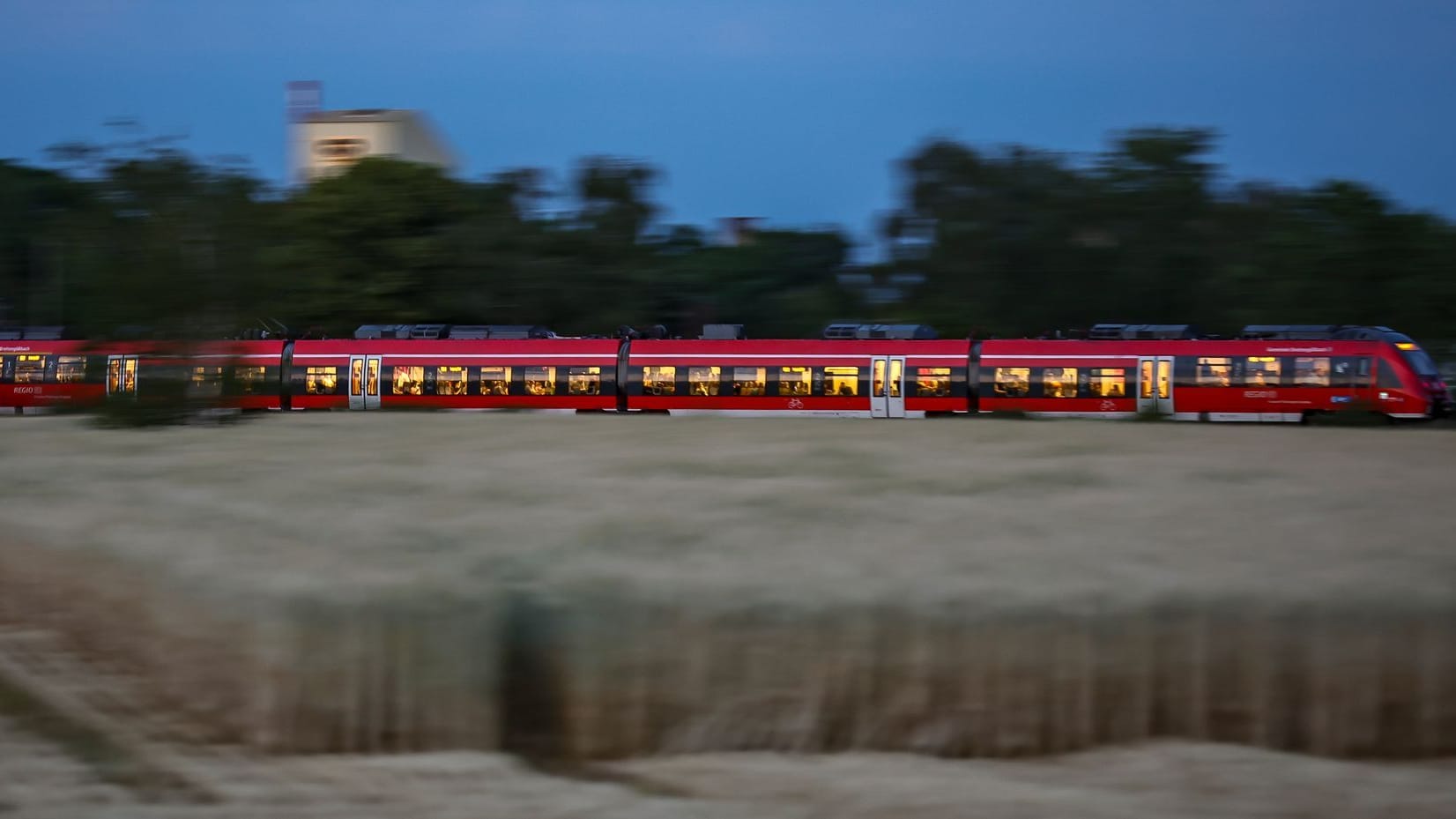 Regionalbahn auf der Fahrt