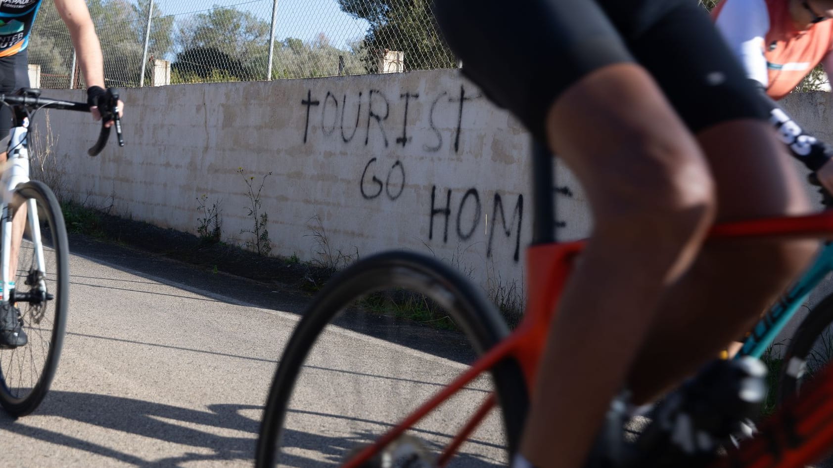 Graffiti gegen Tourismus auf Mallorca