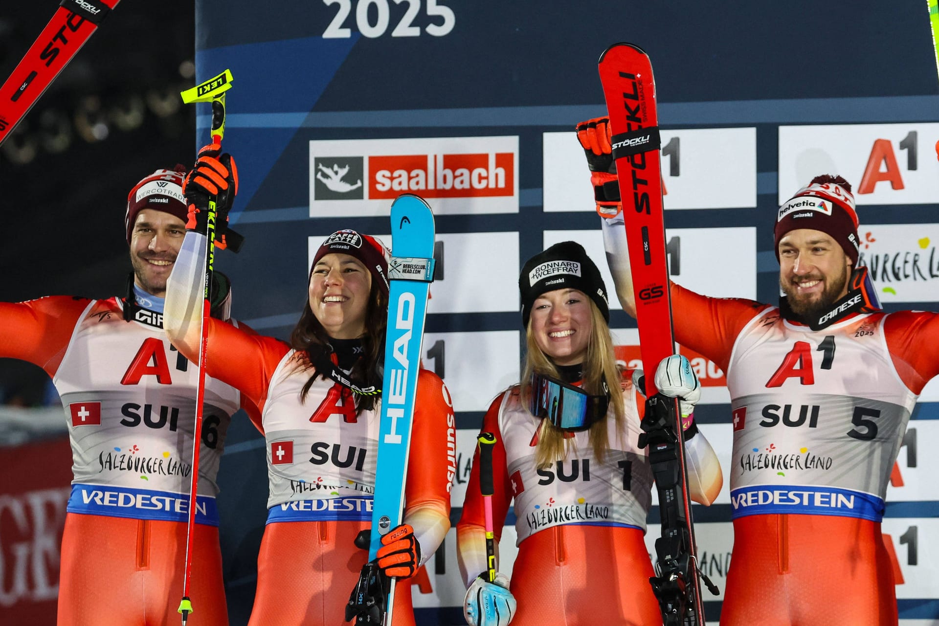 Das Schweizer-Team: Sie feierten die Silbermedaille in Saalbach.