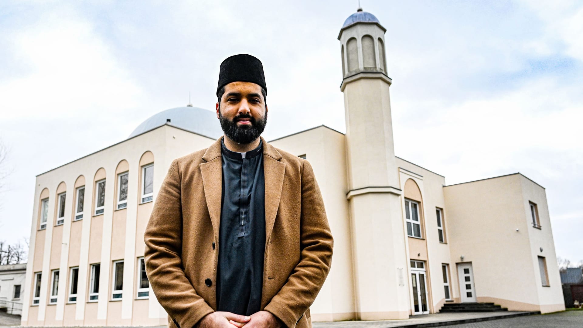 Imam Scharjil Khalid von der Ahmadiyya Moschee in Heinersdorf (Archivbild): Er erklärt, warum Muslime den Ramadan feiern.