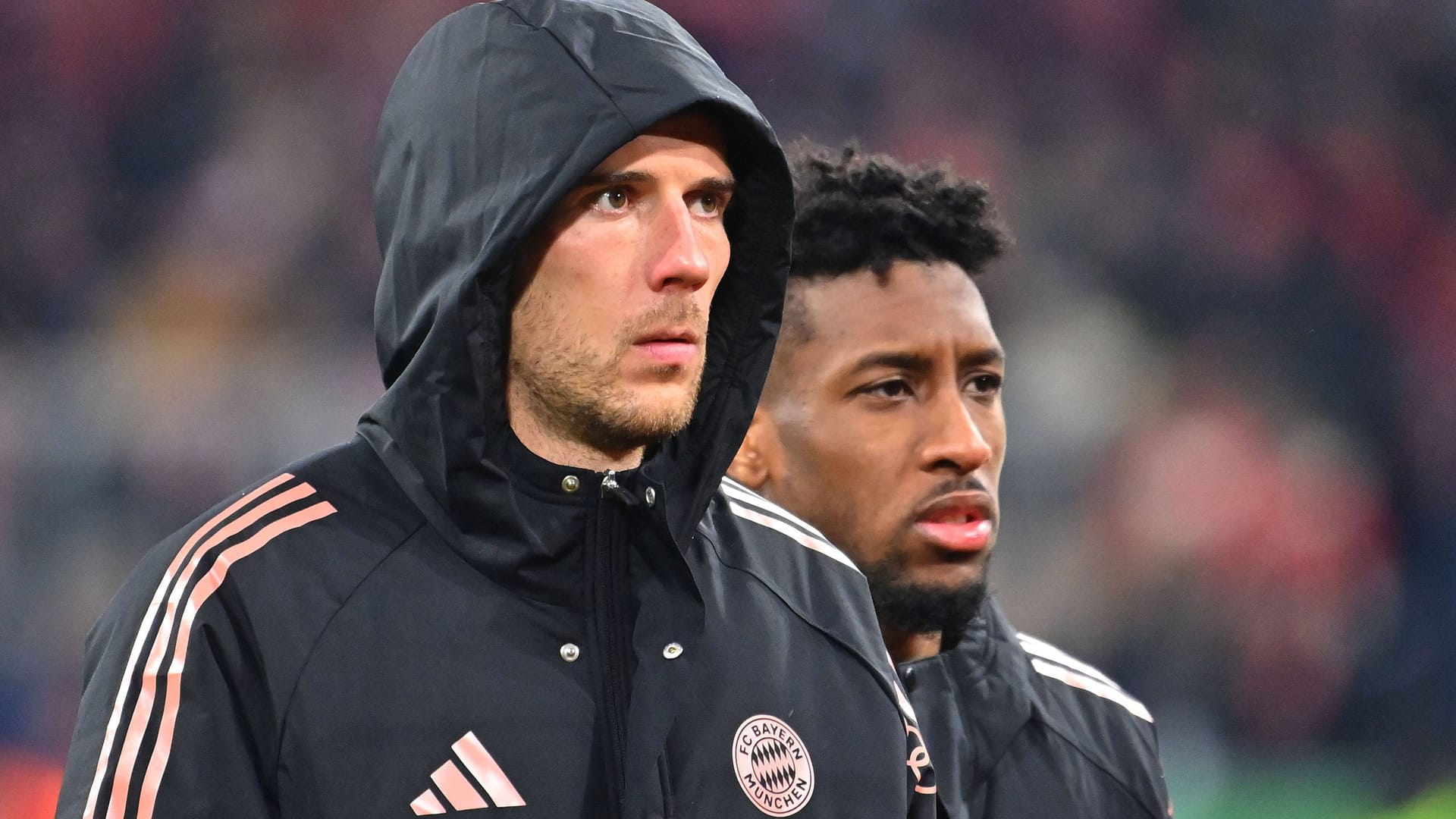 Leon Goretzka (l.) und Kingsley Coman: Beide Spieler zählen offenbar zu den Verkaufskandidaten.