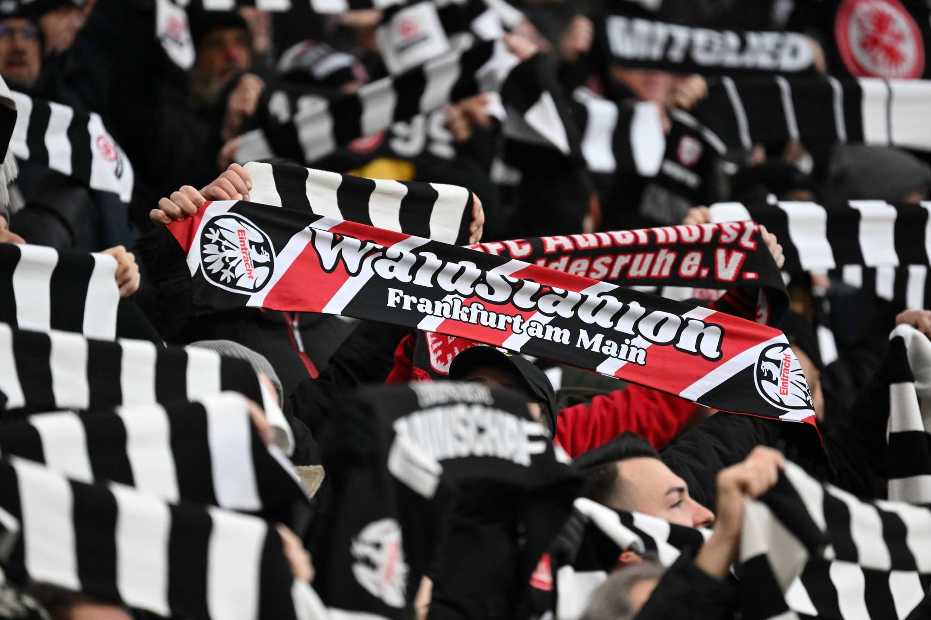 Fans von Eintracht Frankfurt (Archivbild):