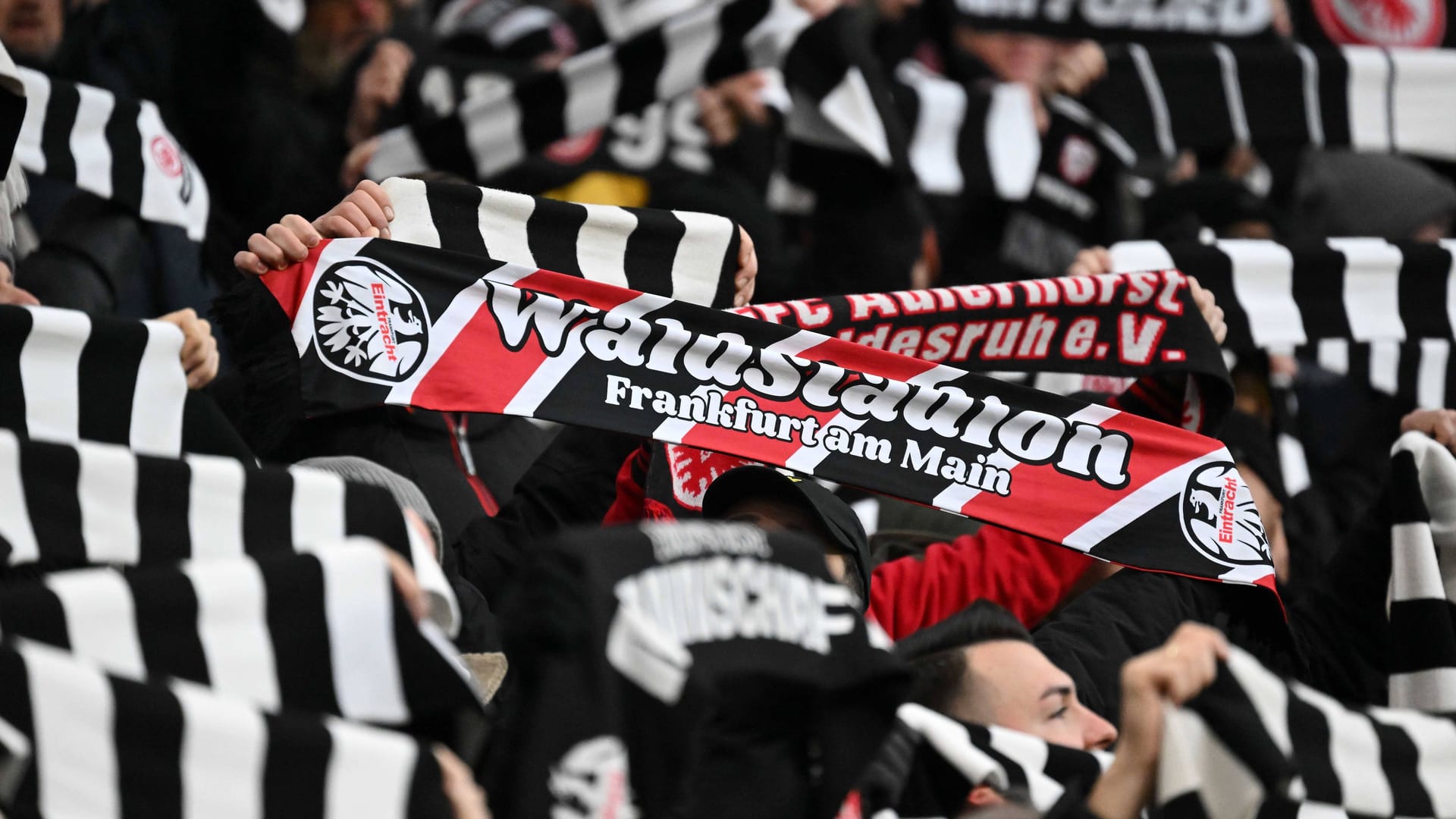 Fans von Eintracht Frankfurt (Archivbild):