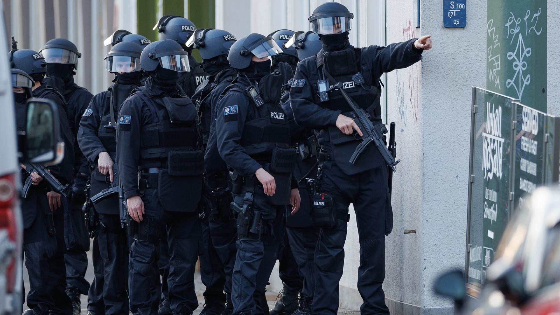 Großeinsatz der Polizei am Landgericht in Bielefeld