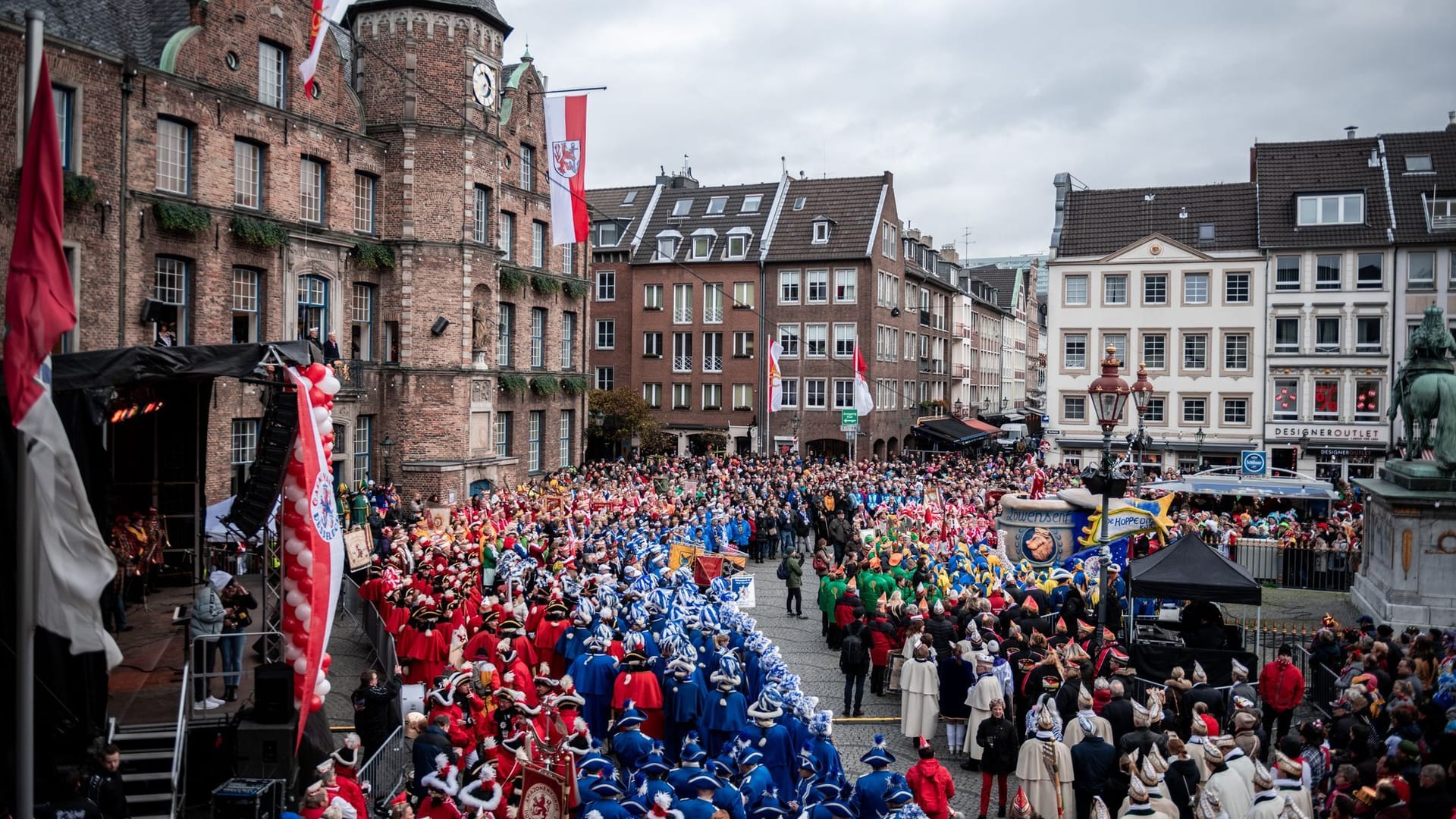 Auftakt Karneval in Düsseldorf