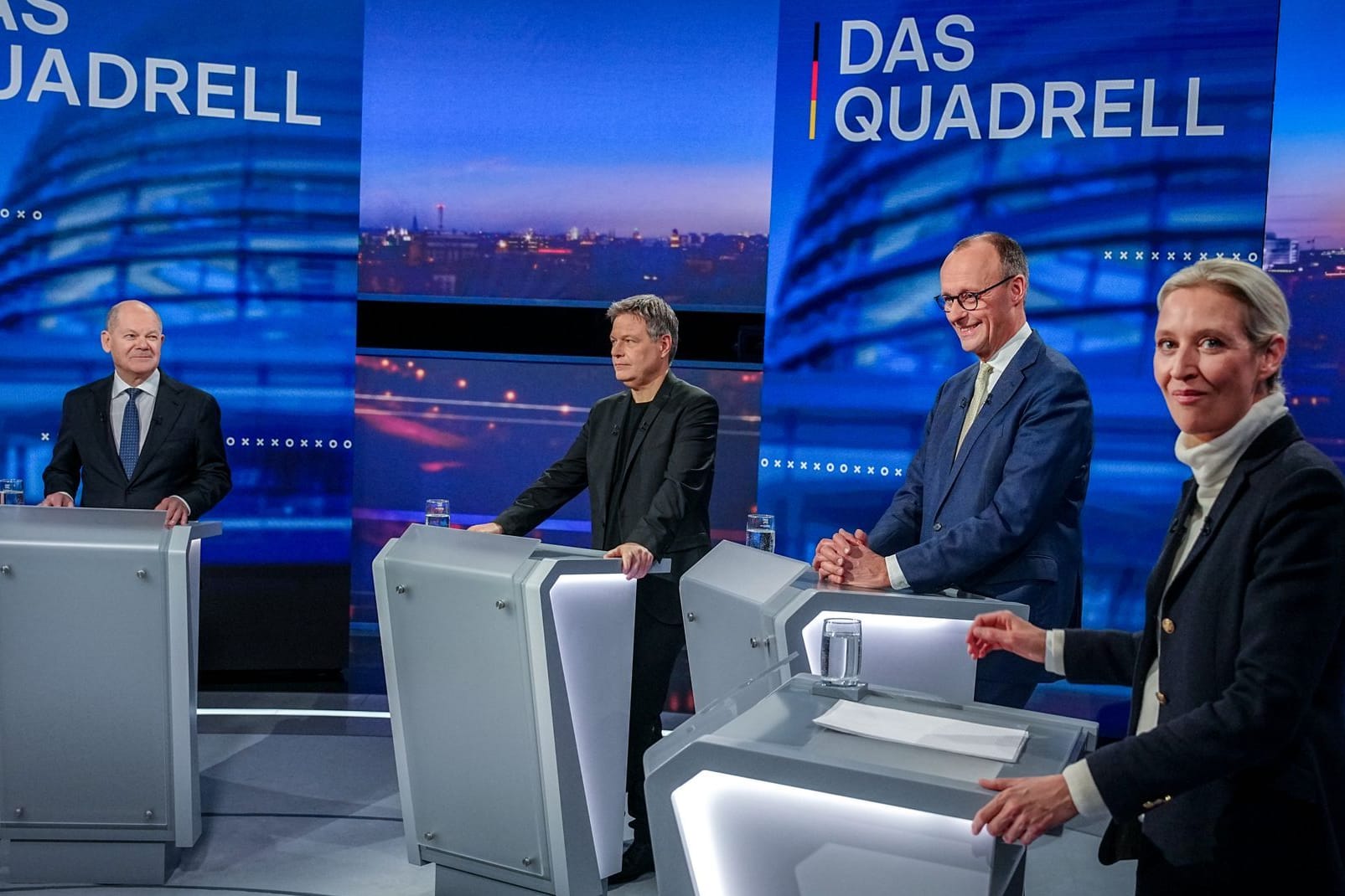 Vier Kandidaten, eine Debatte: Olaf Scholz (SPD), Robert Habeck (Grüne), Friedrich Merz (CDU) und Alice Weidel (AfD) im TV-Quadrell bei RTL.