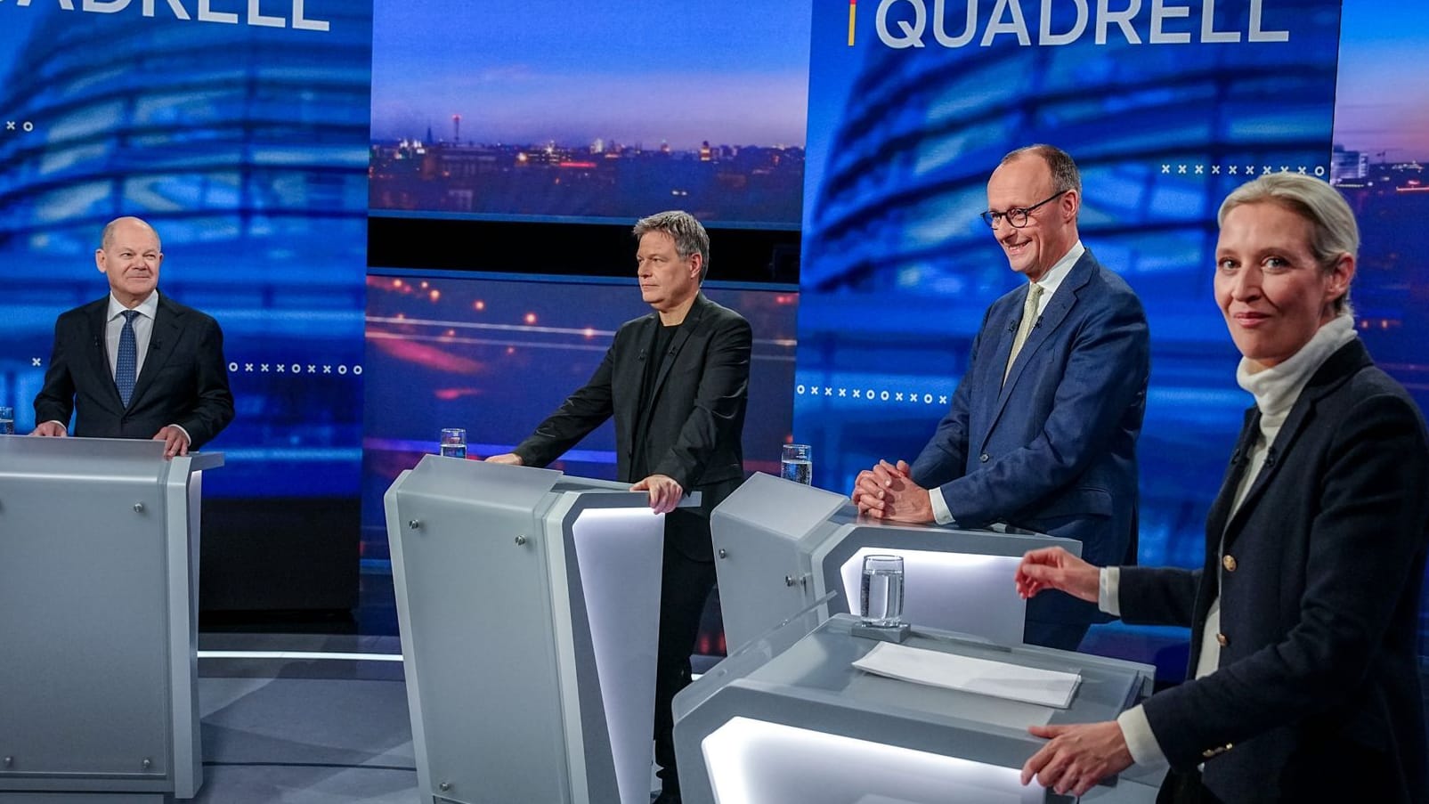 Vier Kandidaten, eine Debatte: Olaf Scholz (SPD), Robert Habeck (Grüne), Friedrich Merz (CDU) und Alice Weidel (AfD) im TV-Quadrell bei RTL.