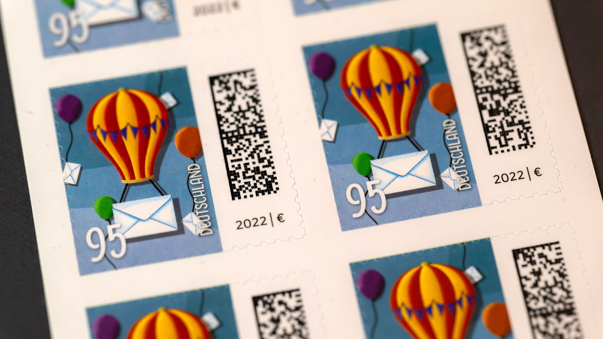 95-Cent-Briefmarke: Seit dem 1. Januar 2025 beträgt das Porto auch für Postmarken 95 Cent.