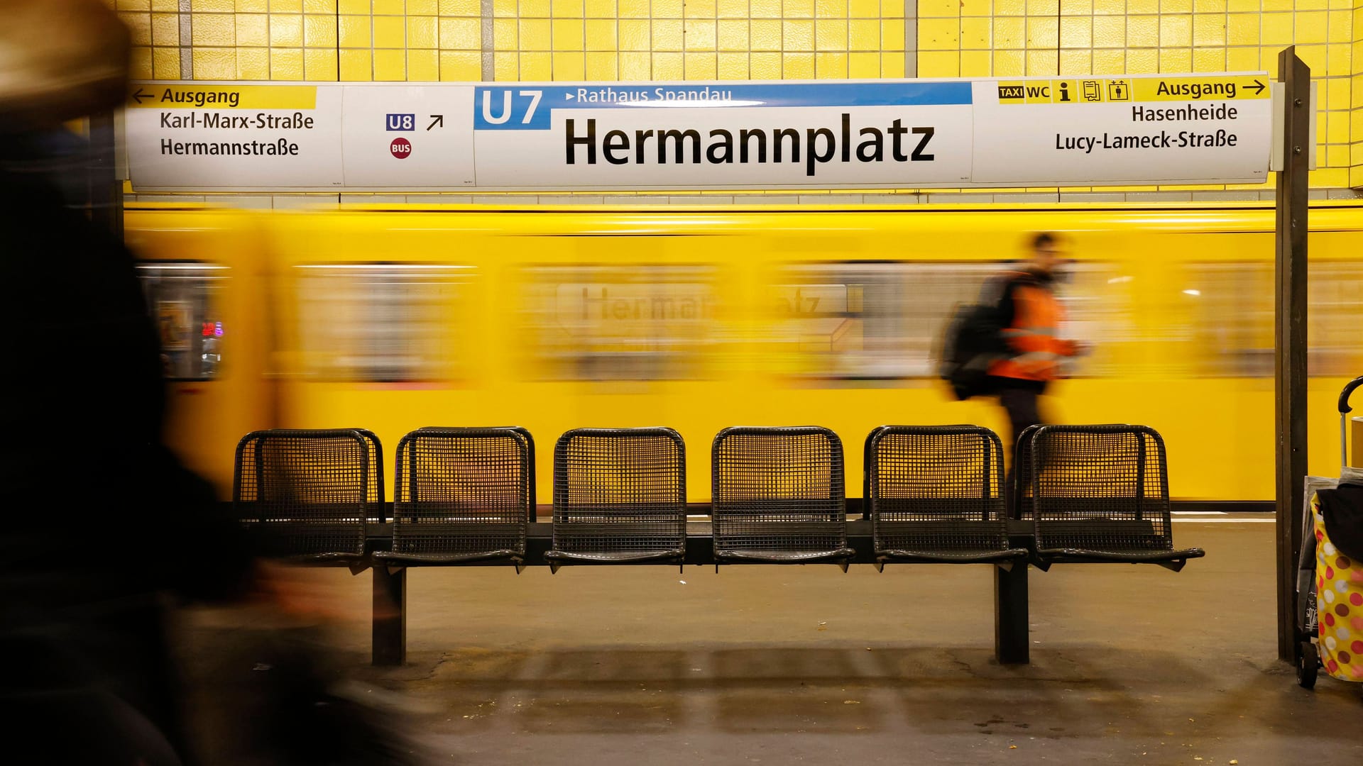 U-Bahnhof Hermannplatz (Archivbild): Für den Zeitraum der Bauarbeiten ist ein Ersatzverkehr eingerichtet.