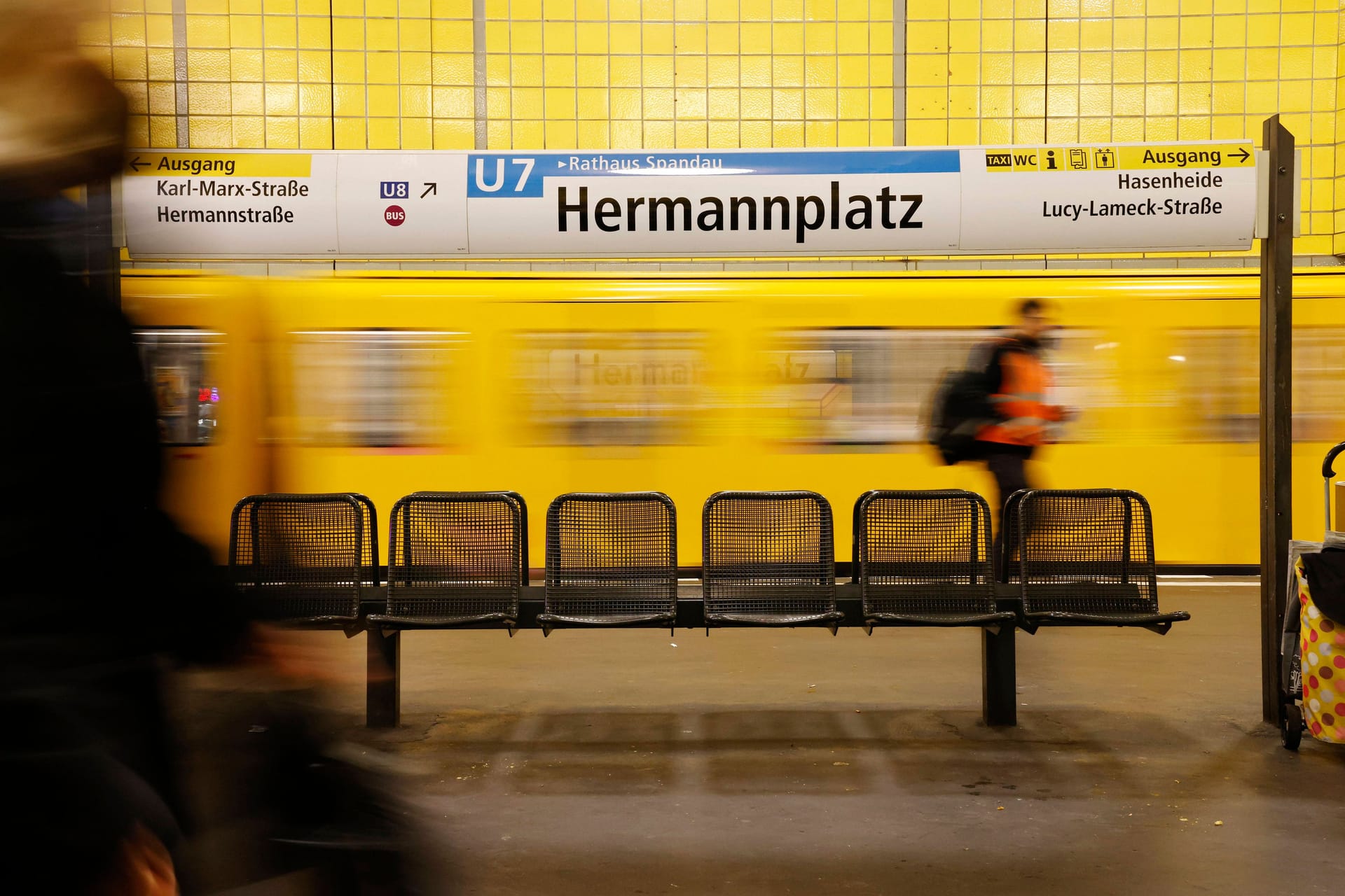 U-Bahnhof Hermannplatz (Archivbild): Für den Zeitraum der Bauarbeiten ist ein Ersatzverkehr eingerichtet.