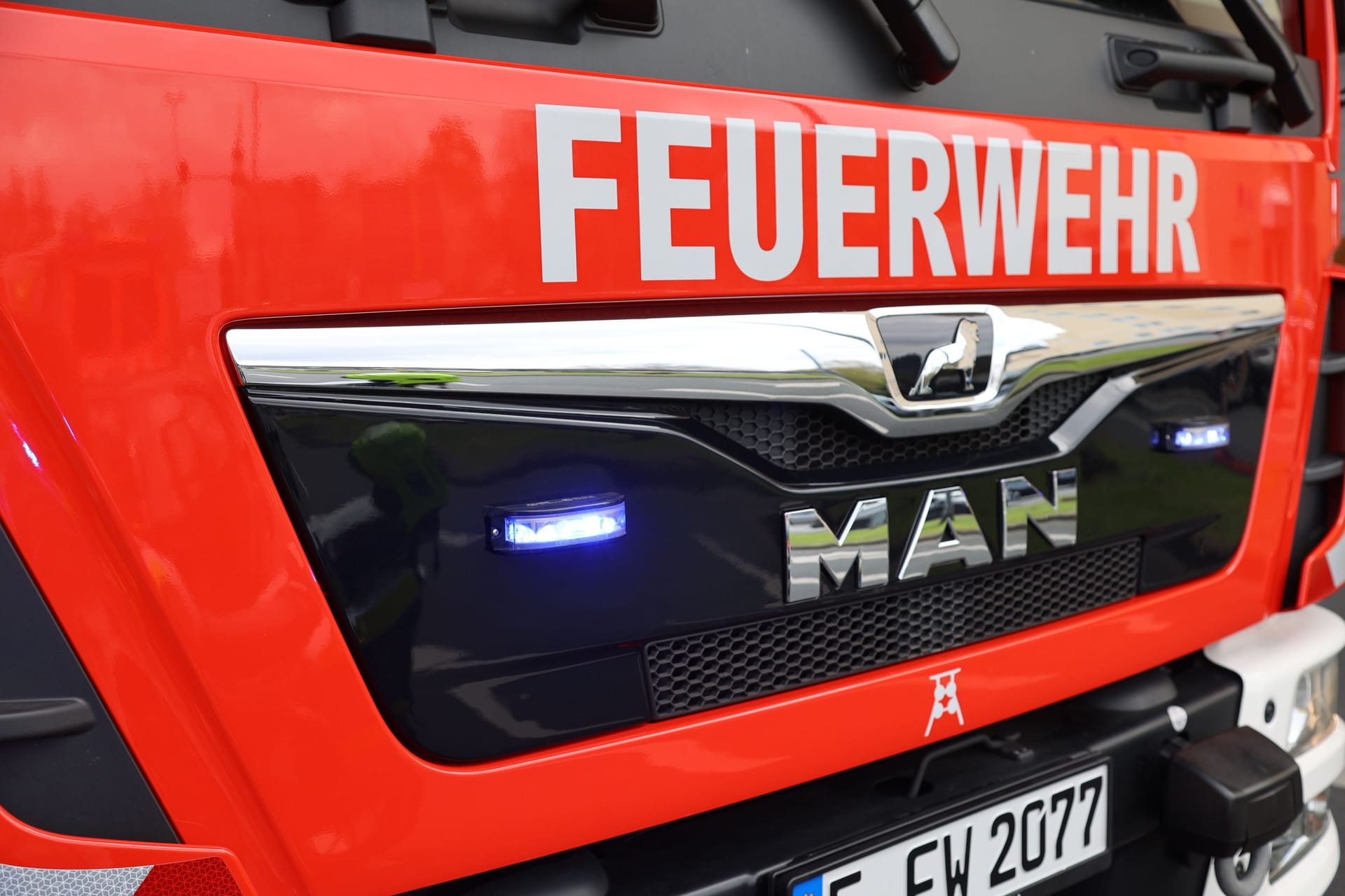 Ein Einsatzfahrzeug der Feuerwehr (Symbolbild): Am Sonntag rückten die Mitarbeiter aus Essen wegen einer Geruchsbelästigung in Huttrop aus.