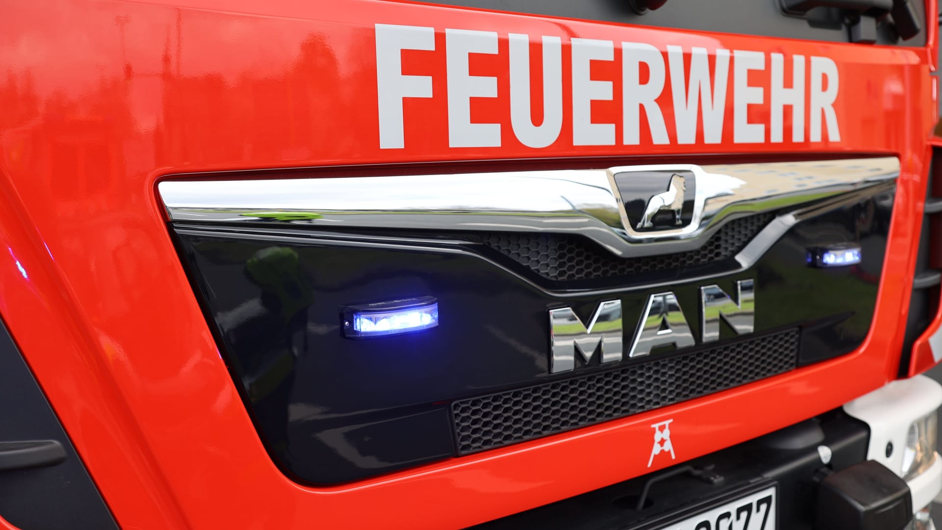 Ein Einsatzfahrzeug der Feuerwehr (Symbolbild): Am Sonntag rückten die Mitarbeiter aus Essen wegen einer Geruchsbelästigung in Huttrop aus.