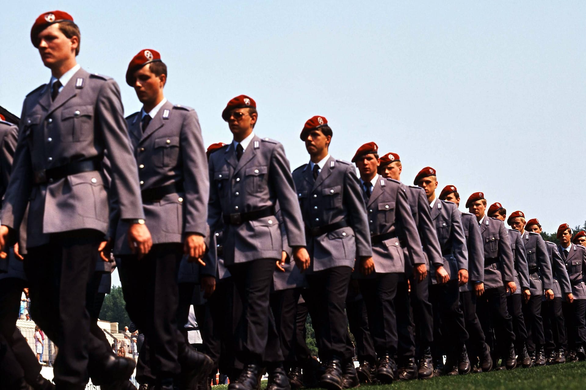 Bundeswehrsoldaten im Jahr 1989 (Archivbild): Norbert Stolz war damals 20 Jahre alt.