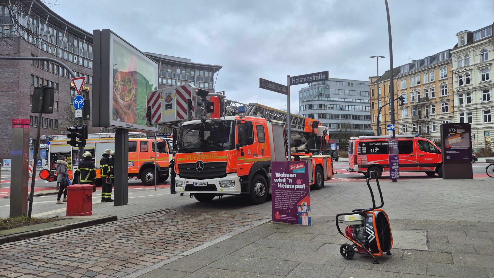 Feuerwehr im Einsatz: In Altona-Altstadt ist ein Feuer ausgebrochen.