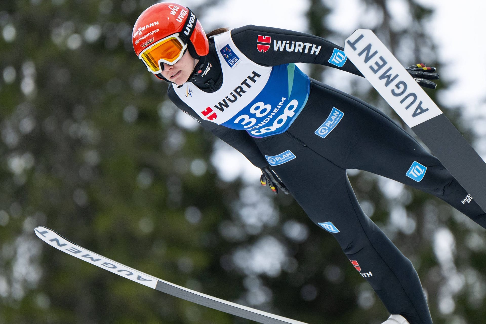 Selina Freitag: Die deutsche Skispringerin hat die erste deutsche Medaille geholt.