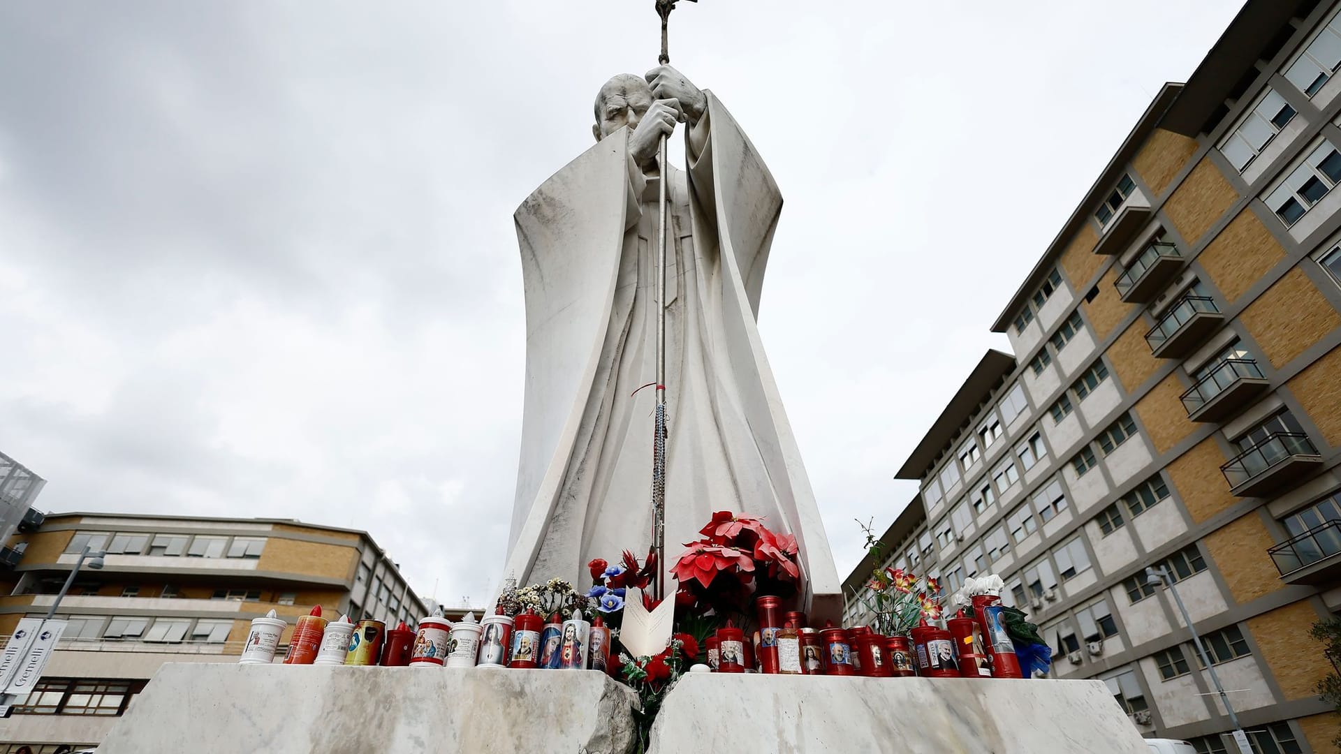 Papst Franziskus im Gemelli-Krankenhaus in Rom