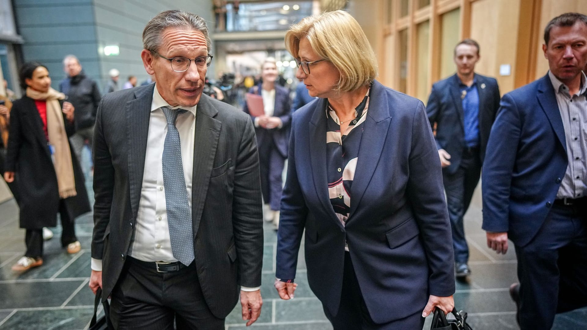 Sondierungsgespräche zwischen Union und SPD