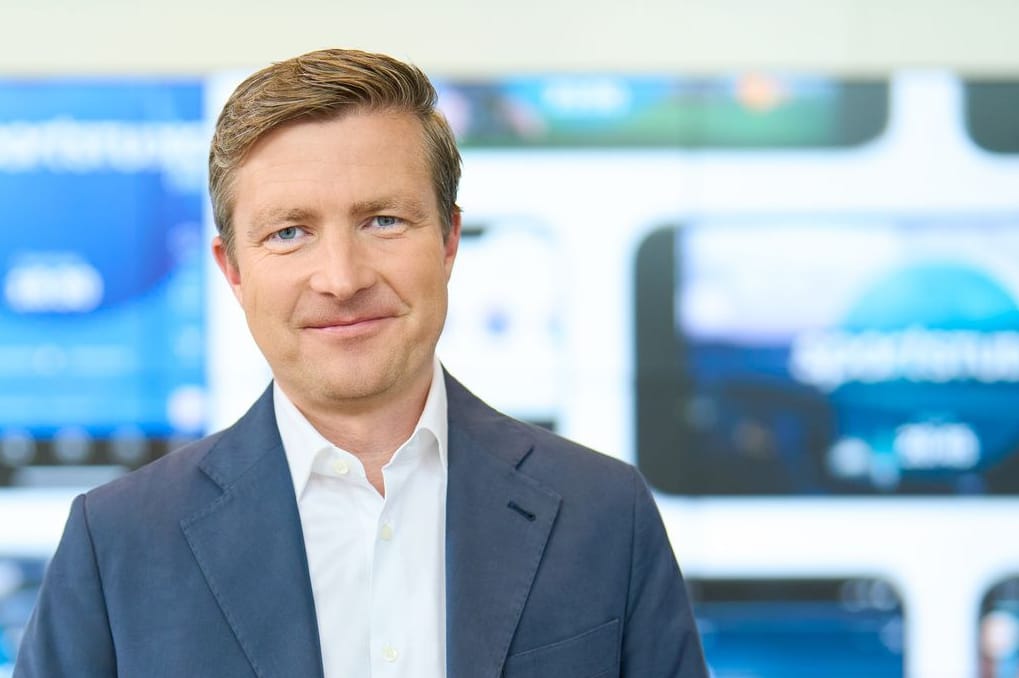 Stefan Leifert: Der ZDF-Journalist vor der Senderschaltzentrale.