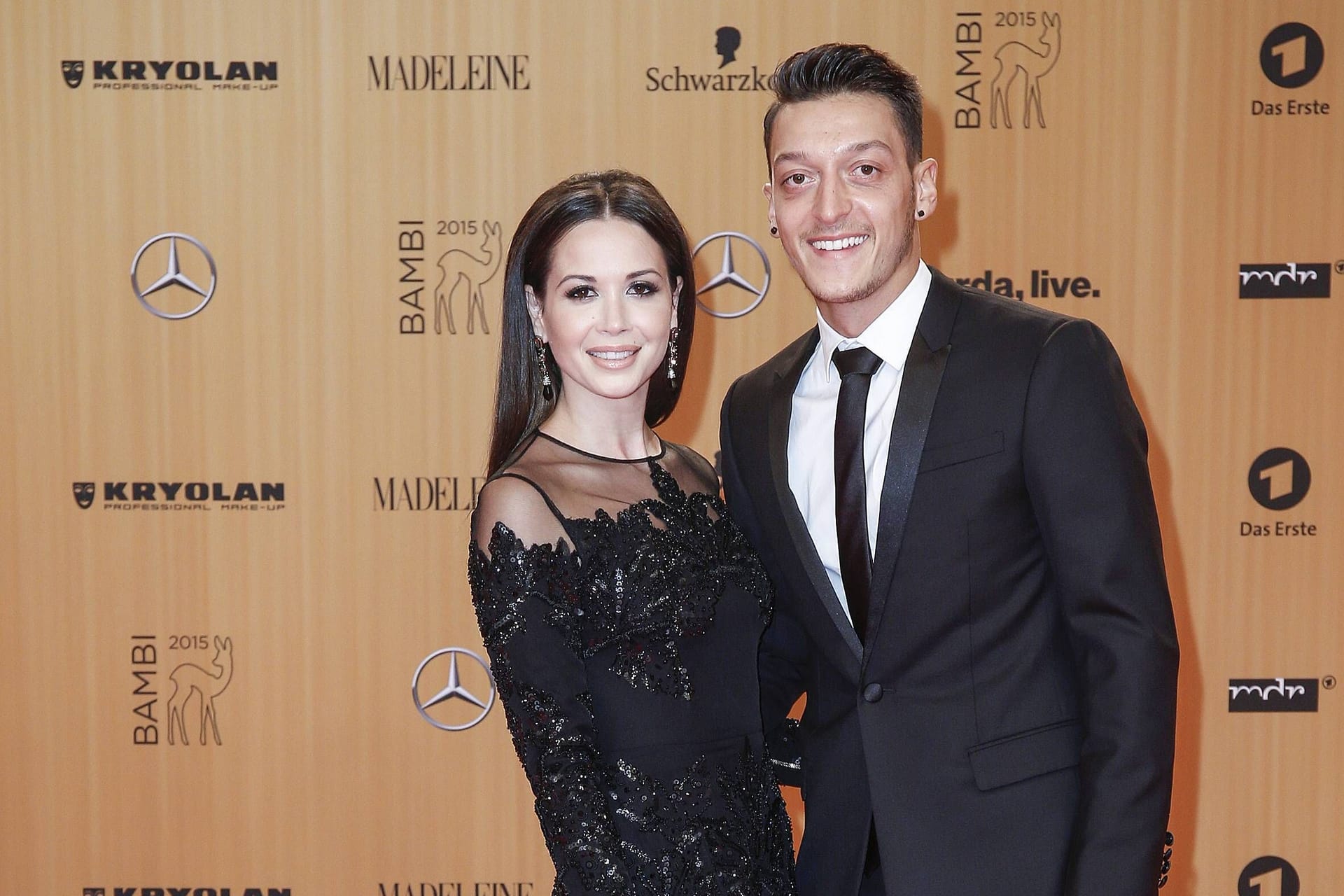 Mesut Özil und Mandy Capristo bei der Verleihung Bambi 2015 in Berlin.