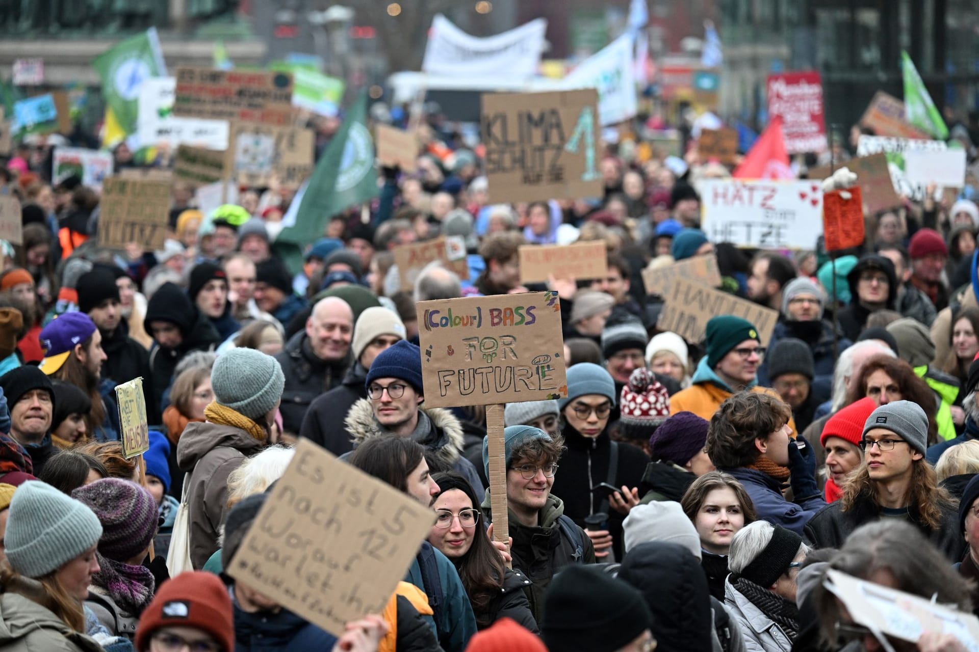 Tausende in NRW für Klimaschutz auf der Straße