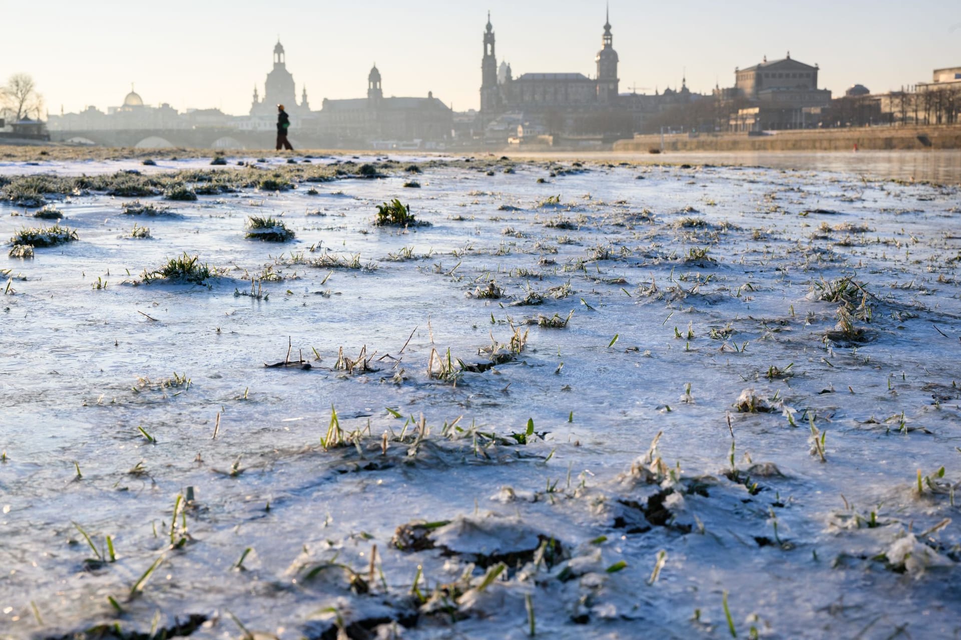 Frost in Dresden: Es bleibt kalt im Land.
