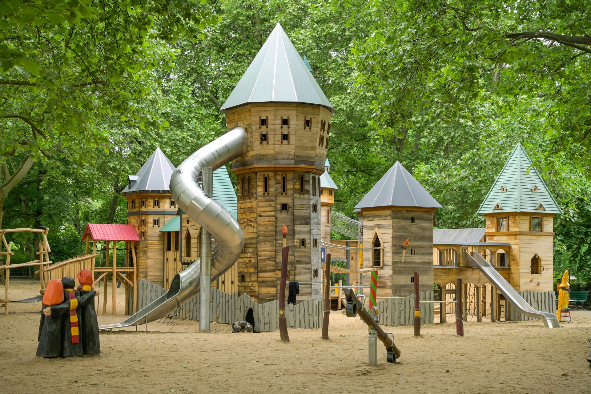 Der Zauberspielplatz im Volkspark Wilmersdorf (Archivbild): In Berlin haben Unbekannte Glasscherben verteilt.