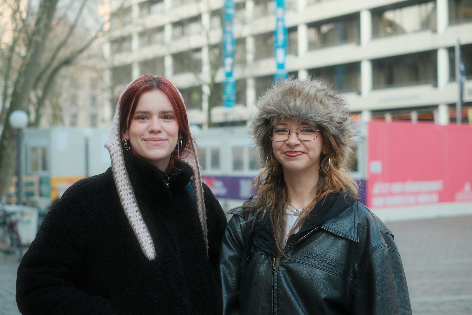 Meloe und Regina aus Hamburg: Sie wünschen sich mehr Vielfalt im Bundestag.