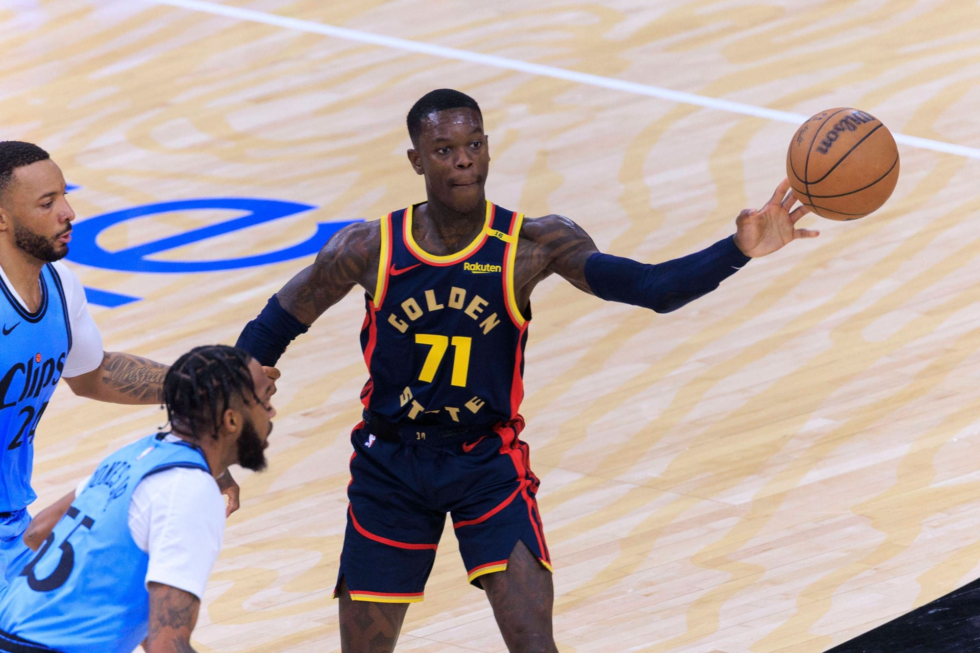 Dennis Schröder im Trikot der Golden State Warriors: Für ihn folgt die nächste Station in der NBA.